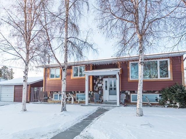 Wild North Bed & Rest Bed & Breakfast Уайтхорс Екстериор снимка